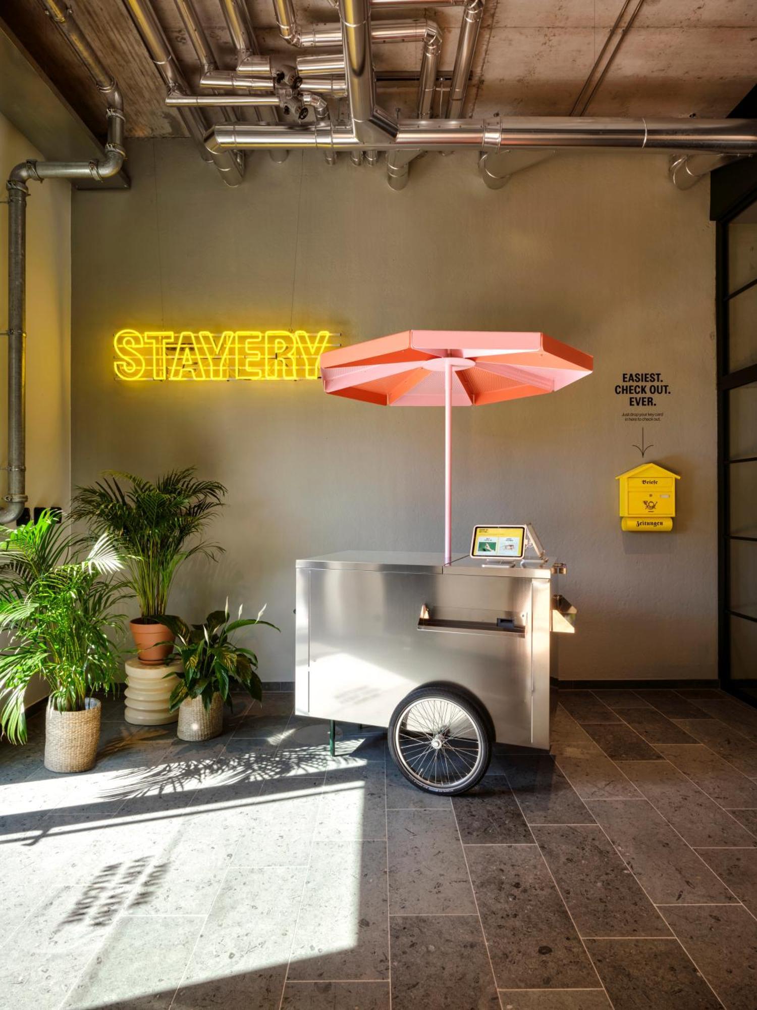 Stayery Guetersloh Hauptbahnhof Luaran gambar
